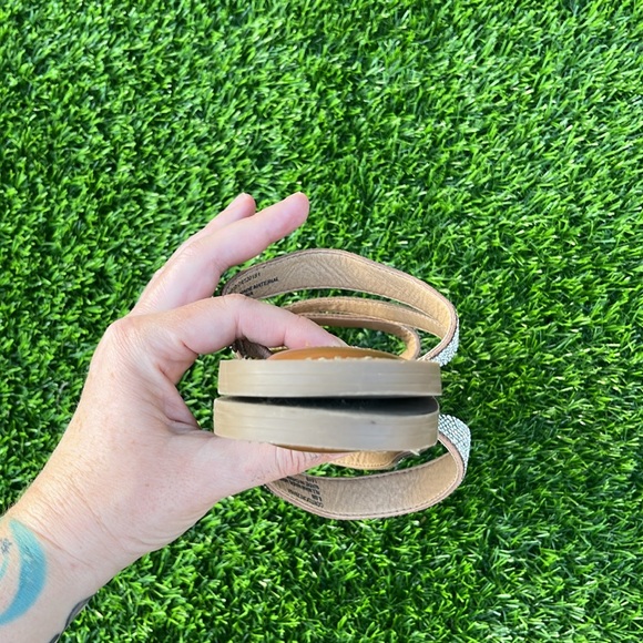 🦜STEVE MADDEN Rhinestone Sandals🦜 - Picture 5 of 8